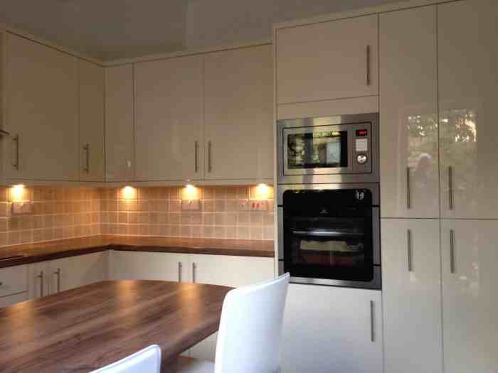 Kitchen lighting designs for function and flair