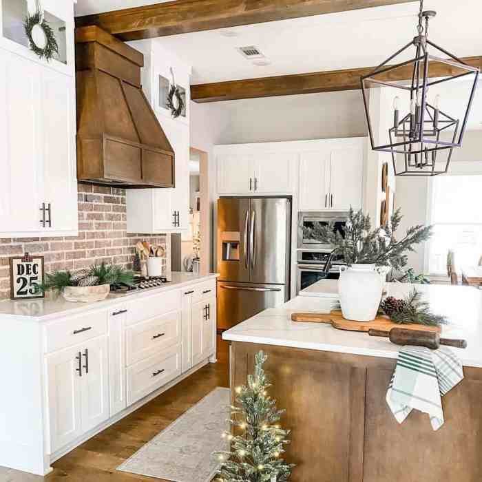 Modern farmhouse kitchen design inspiration for a rustic feel on a budget