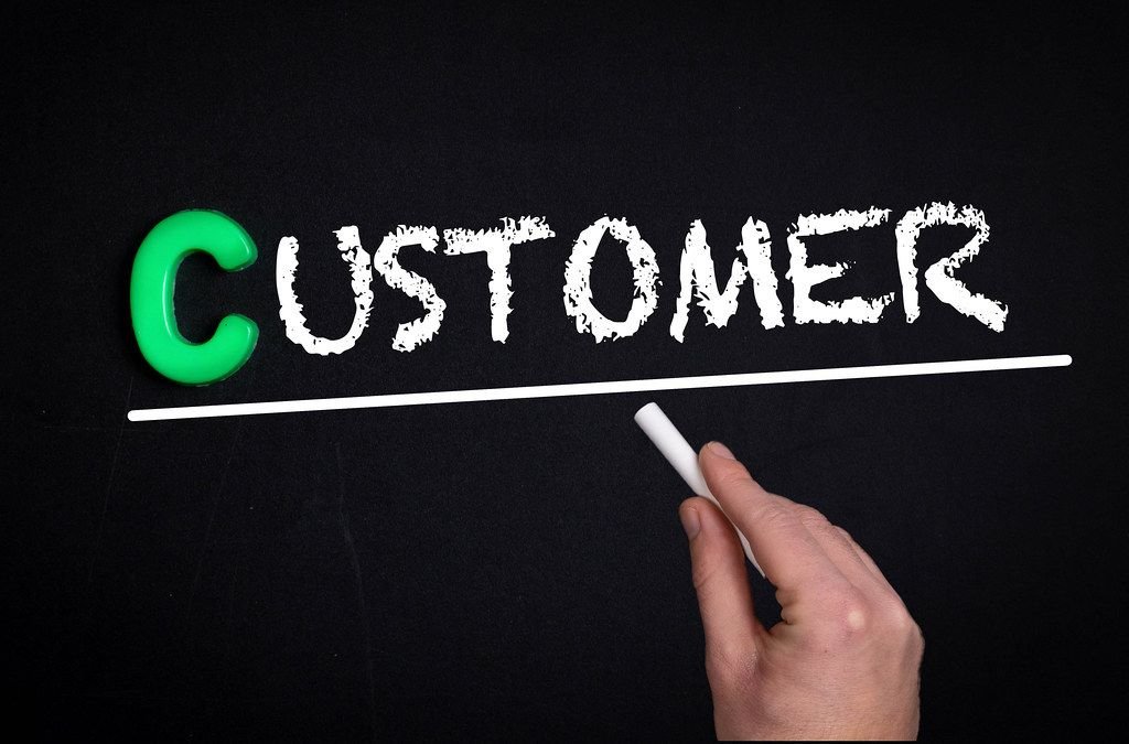 Weight text on blackboard - Creative Commons Bilder Customer loyalty management