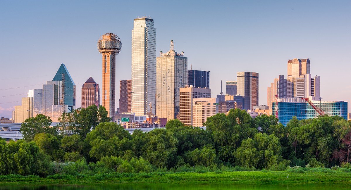How a Texas Marketing Firm Saved $2,400 Using Monday.com [Case Study]