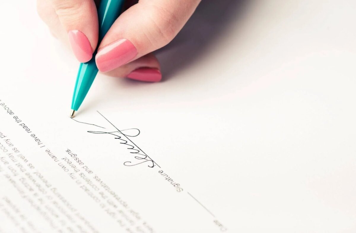 Negotiating CRM Contracts: Clauses That Matter