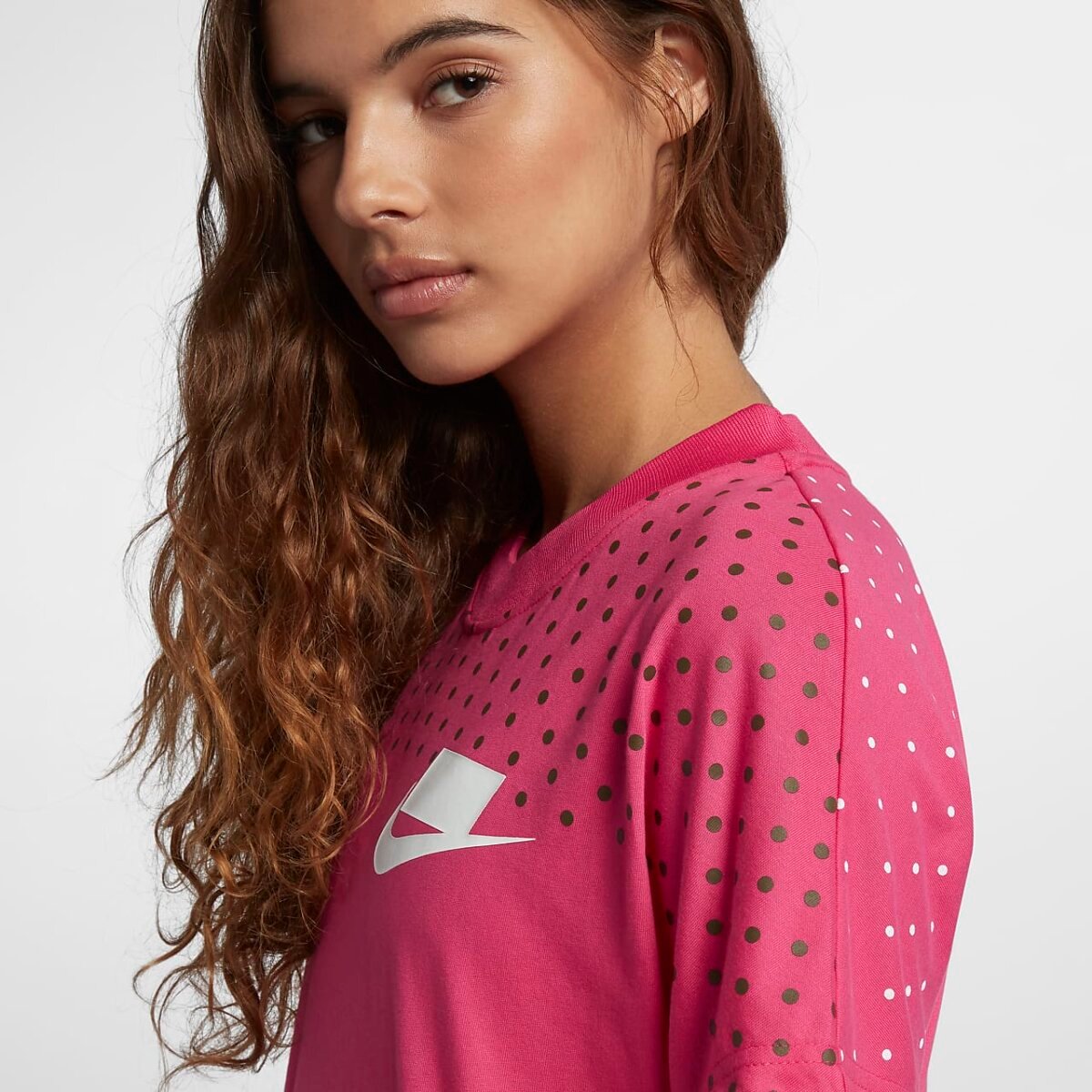 Nike Sportswear Women's Crop ξTopξ. Nike SA Top 25 CRM KPIs for 2025 (With Formulas and Benchmarks)