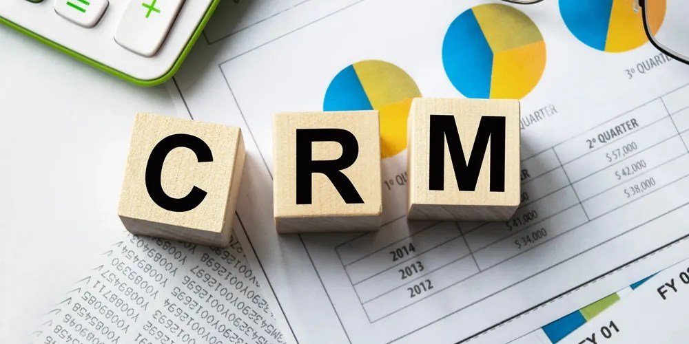CRMとは何か?やるべきこと、メリット、顧客情報を活用する方法を解説 | QEEE How CRM Platforms Manage Hybrid Sales Channels