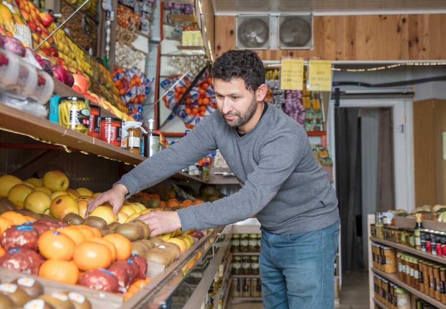 The Ultimate Guide to CRM Software Solutions for Enhanced Customer Engagement - CRM software, customer relationship management, sales tracking dashboard